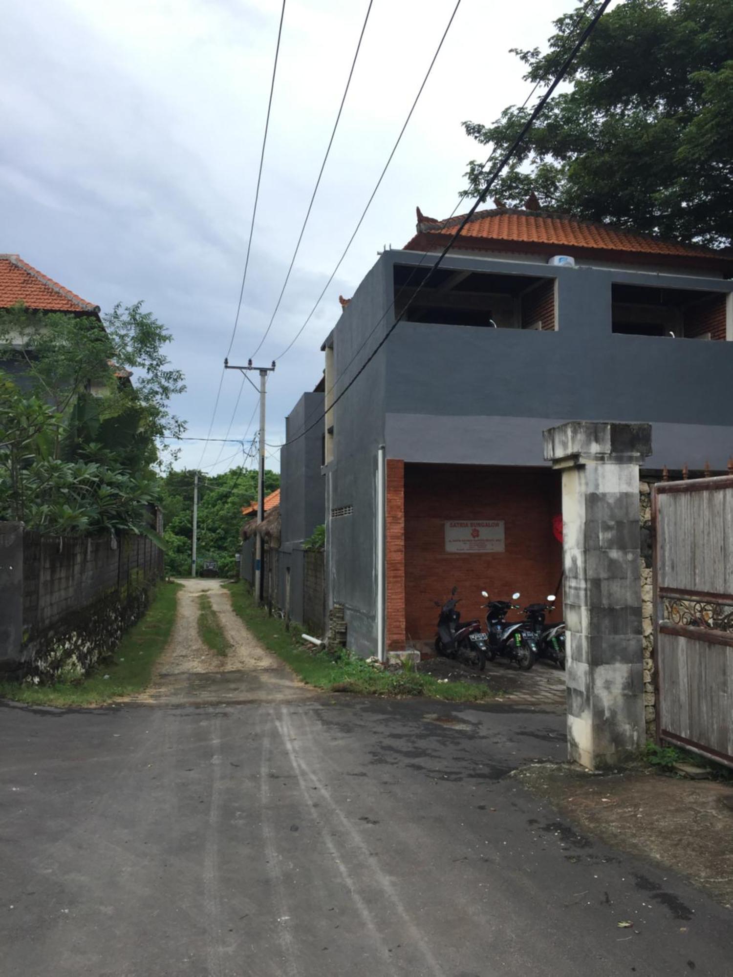 Satria Bungalow อูลูวาตู ภายนอก รูปภาพ